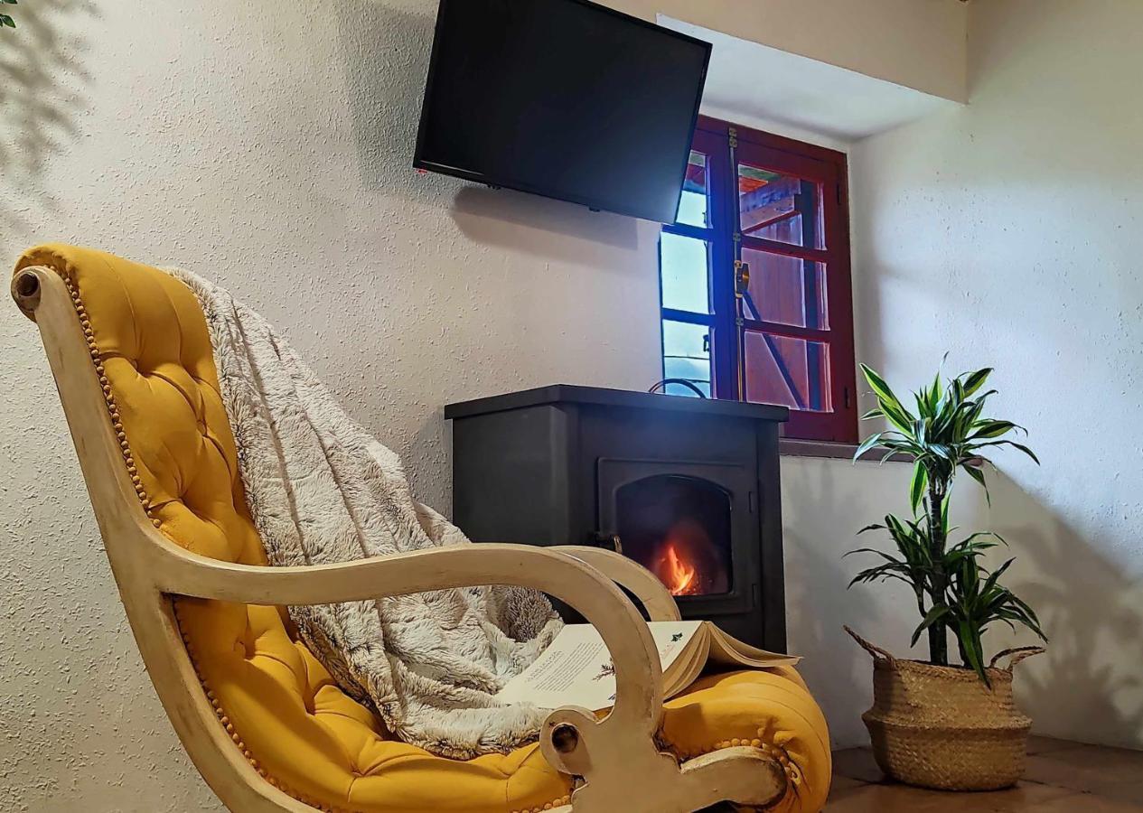 Apartamentos Rurales La Laguna Somiedo Valle de Lago Eksteriør bilde