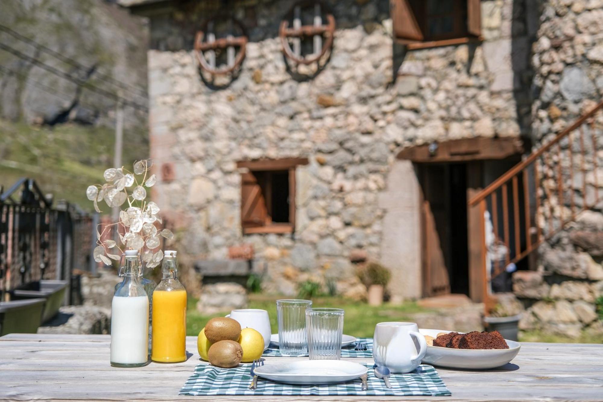 Apartamentos Rurales La Laguna Somiedo Valle de Lago Eksteriør bilde