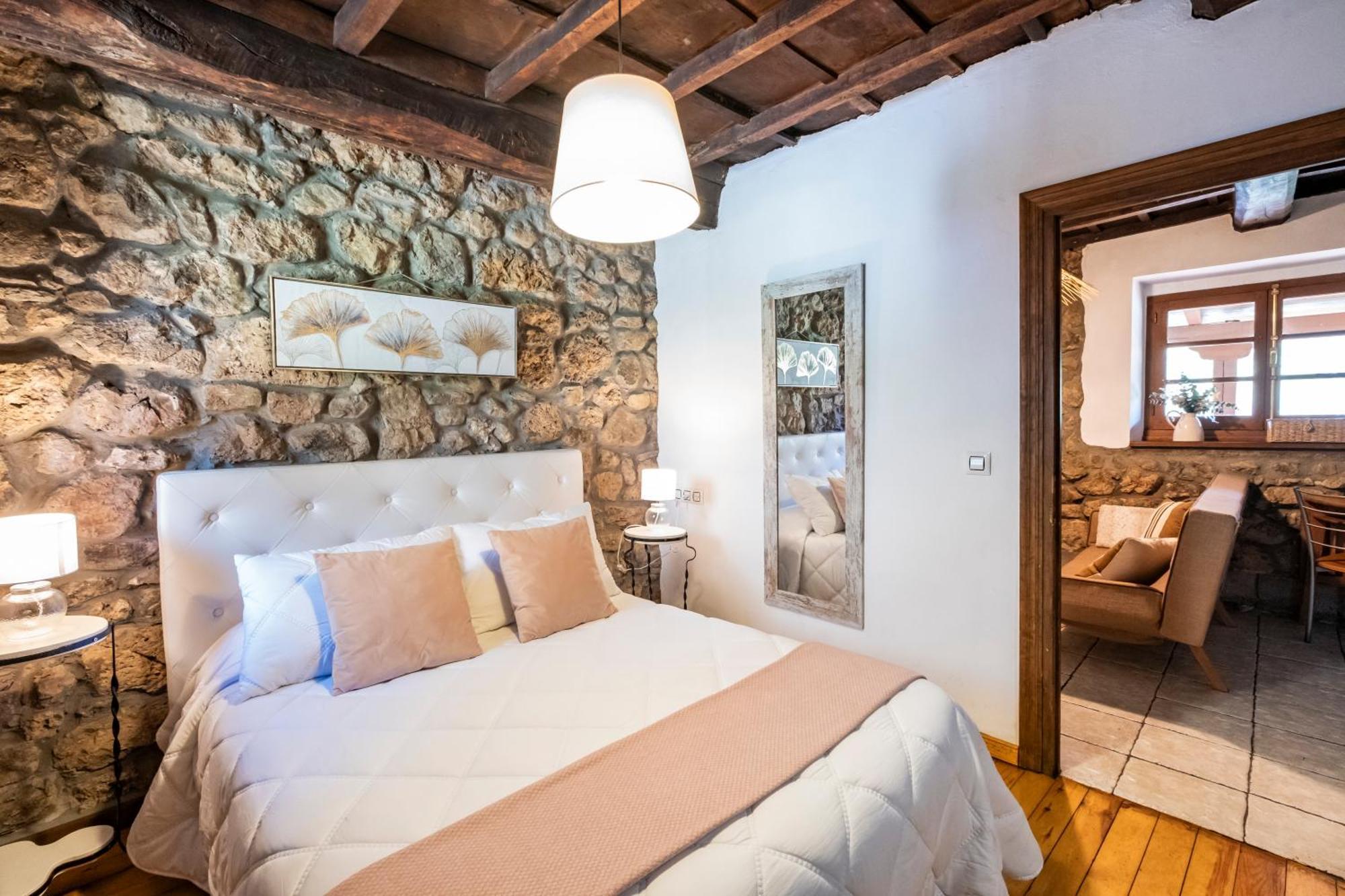 Apartamentos Rurales La Laguna Somiedo Valle de Lago Eksteriør bilde
