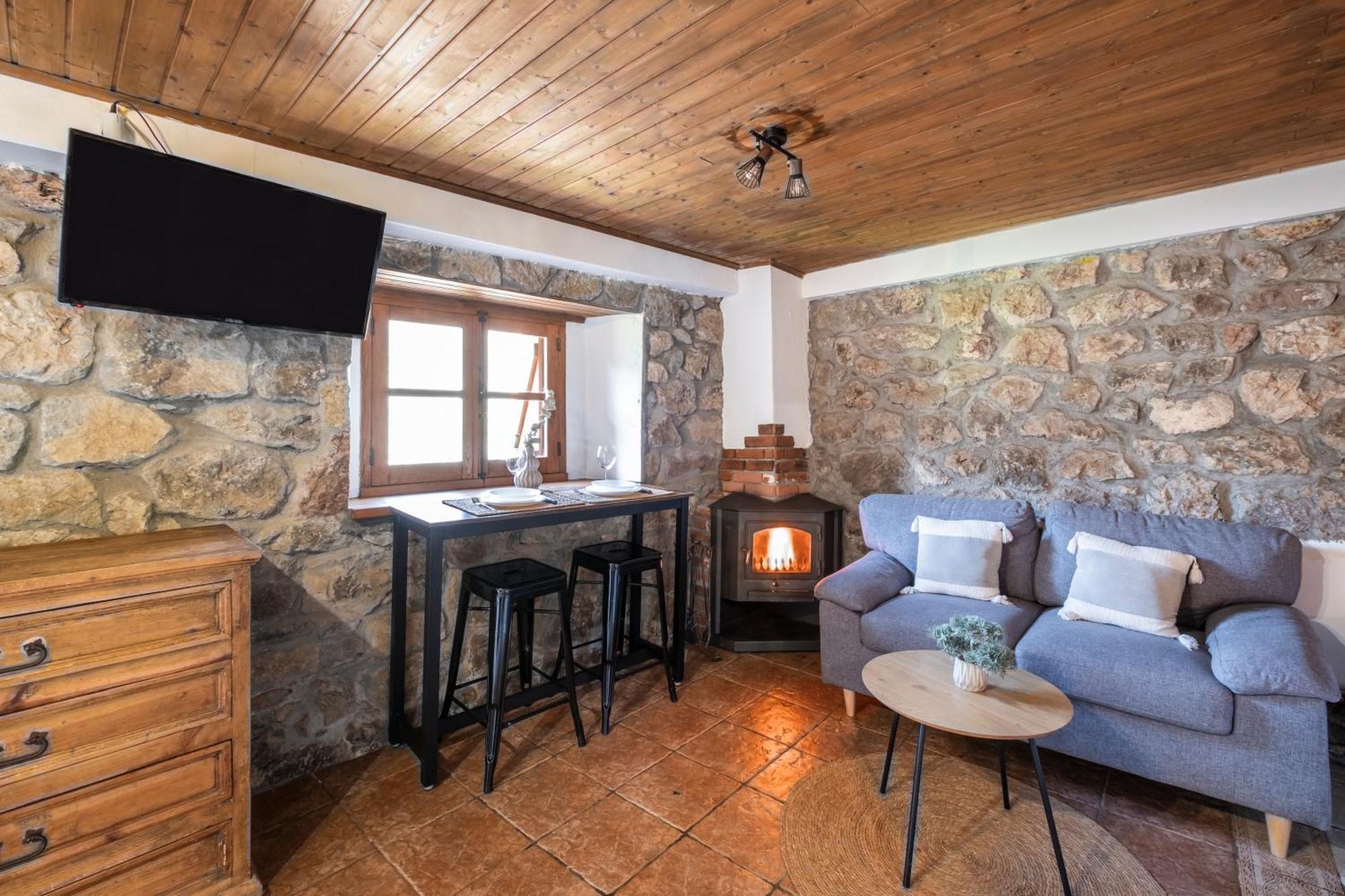 Apartamentos Rurales La Laguna Somiedo Valle de Lago Eksteriør bilde