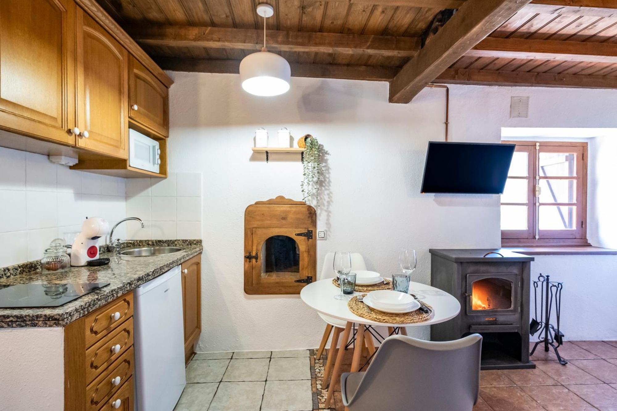 Apartamentos Rurales La Laguna Somiedo Valle de Lago Eksteriør bilde